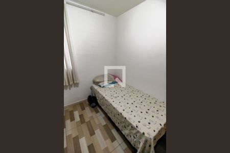Quarto 2 de apartamento para alugar com 2 quartos, 43m² em Parque Assuncao, Taboão da Serra