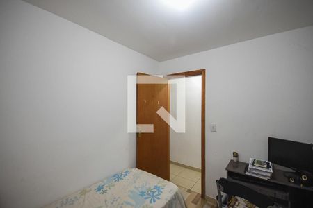 Quarto 1 de apartamento para alugar com 2 quartos, 43m² em Parque Assuncao, Taboão da Serra