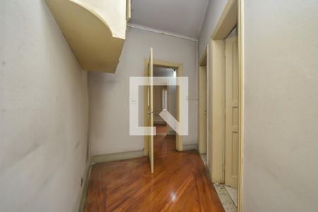 Apartamento à venda com 101m², 3 quartos e sem vaga Apartamento à venda com 101m², 3 quartos e sem vagaCorredor