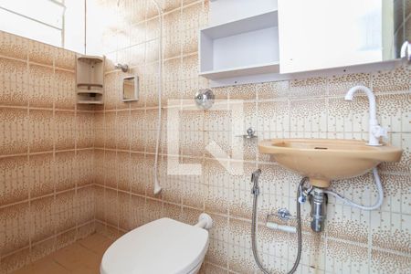 Casa à venda com 156m², 3 quartos e 3 vagasBanheiro de serviço