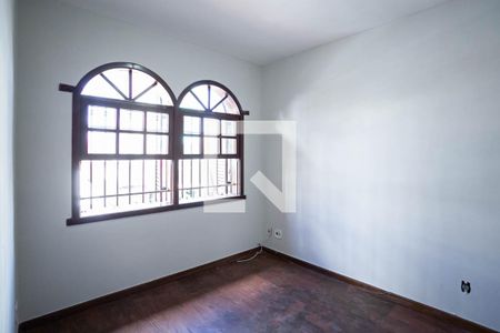 Casa à venda com 156m², 3 quartos e 3 vagasSuíte