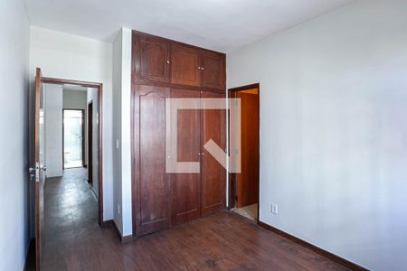 Casa à venda com 156m², 3 quartos e 3 vagasSuíte