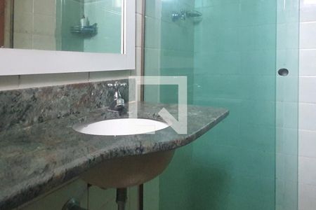 Apartamento para alugar com 210m², 3 quartos e 2 vagasÁrea de Serviço - banheiro