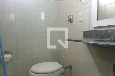 Apartamento para alugar com 210m², 3 quartos e 2 vagasÁrea de Serviço - banheiro