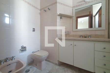 Apartamento para alugar com 210m², 3 quartos e 2 vagasBanheiro 2