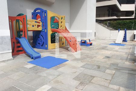 Apartamento para alugar com 210m², 3 quartos e 2 vagasPlayground