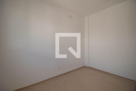 Quarto 1 de apartamento para alugar com 2 quartos, 50m² em Taquara, Rio de Janeiro