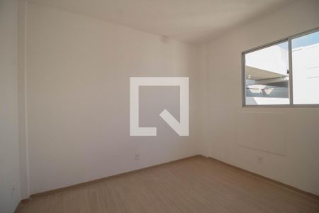 Quarto 2 de apartamento para alugar com 2 quartos, 50m² em Taquara, Rio de Janeiro