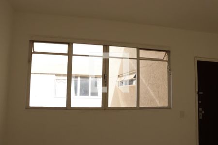 Detalhe da sala de apartamento para alugar com 2 quartos, 80m² em Cambuí, Campinas