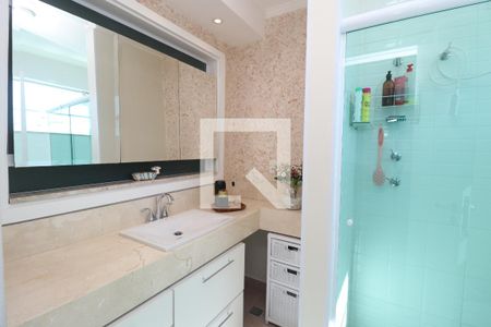 Casa à venda com 200m², 3 quartos e 3 vagasBanheiro da Suíte 3