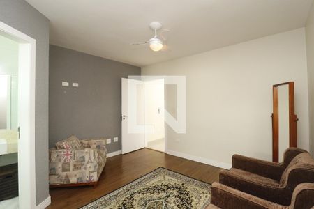 Casa à venda com 200m², 3 quartos e 3 vagasQuarto 2 - Suíte