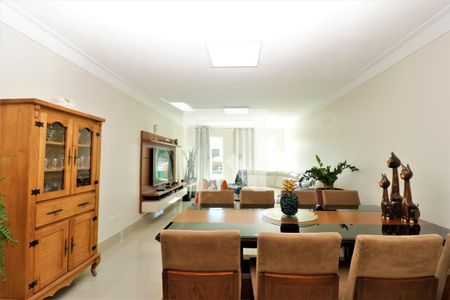 Sala de casa à venda com 3 quartos, 200m² em Água Fria, São Paulo