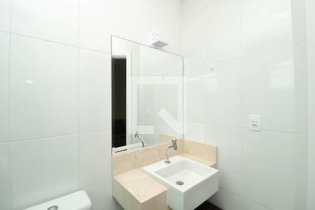 Casa à venda com 200m², 3 quartos e 3 vagasBanheiro da Suíte 2