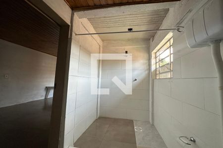Banheiro de kitnet/studio para alugar com 1 quarto, 30m² em Pinheiro, São Leopoldo