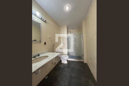 Apartamento à venda com 200m², 3 quartos e 2 vagasBanheiro da Suíte