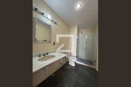 Apartamento à venda com 200m², 3 quartos e 2 vagasBanheiro da Suíte