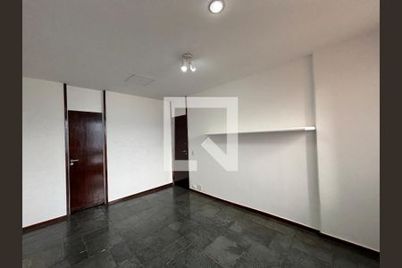 Apartamento à venda com 200m², 3 quartos e 2 vagasSuíte