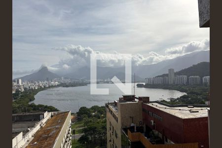 Apartamento à venda com 200m², 3 quartos e 2 vagasÁrea de serviço - Vista