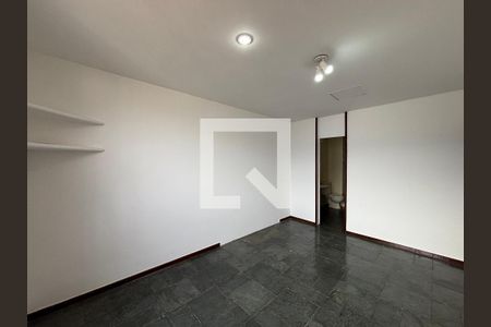 Apartamento à venda com 200m², 3 quartos e 2 vagasSuíte