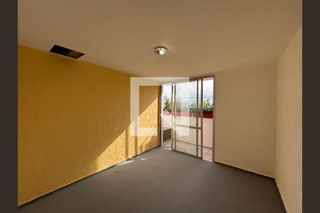 Apartamento à venda com 200m², 3 quartos e 2 vagasQuarto 2