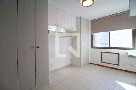 Apartamento para alugar com 73m², 2 quartos e 1 vagaSuíte 