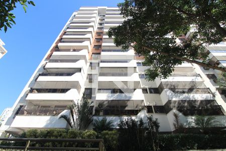 Apartamento para alugar com 73m², 2 quartos e 1 vagaFachada