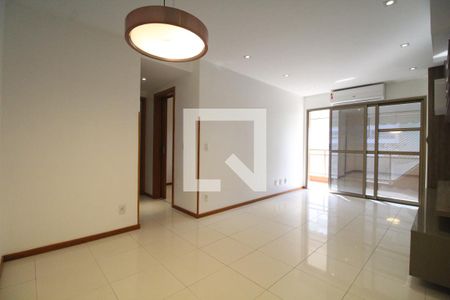 Sala de apartamento para alugar com 2 quartos, 73m² em Barra da Tijuca, Rio de Janeiro