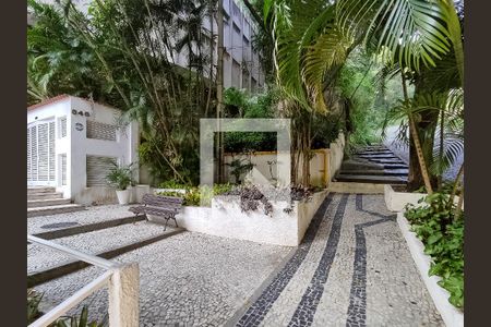 Apartamento à venda com 136m², 4 quartos e 1 vagaFachada e portaria