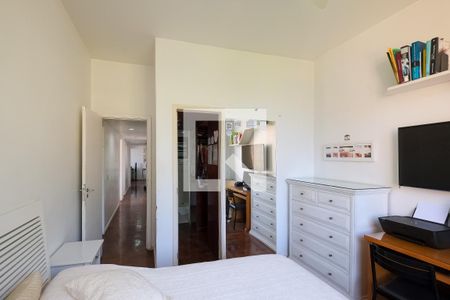 Apartamento à venda com 136m², 4 quartos e 1 vagaSuíte