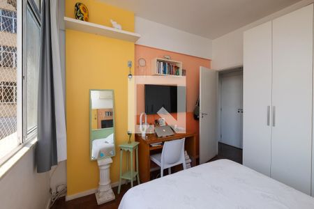 Apartamento à venda com 136m², 4 quartos e 1 vagaQuarto 2