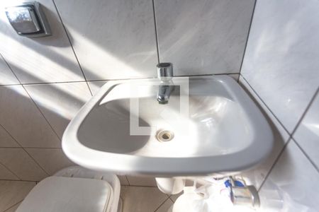 Casa à venda com 156m², 2 quartos e 2 vagas Casa à venda com 156m², 2 quartos e 2 vagasBanheiro Social