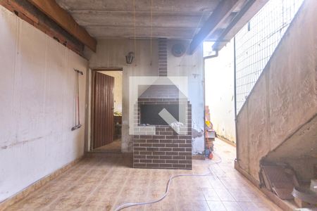 Casa à venda com 156m², 2 quartos e 2 vagas Casa à venda com 156m², 2 quartos e 2 vagasQuintal