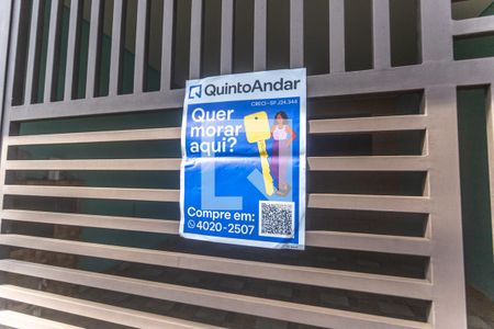 Casa à venda com 156m², 2 quartos e 2 vagas Casa à venda com 156m², 2 quartos e 2 vagasFachada