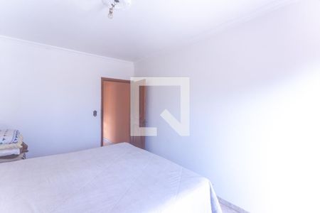 Casa à venda com 156m², 2 quartos e 2 vagas Casa à venda com 156m², 2 quartos e 2 vagasSuíte