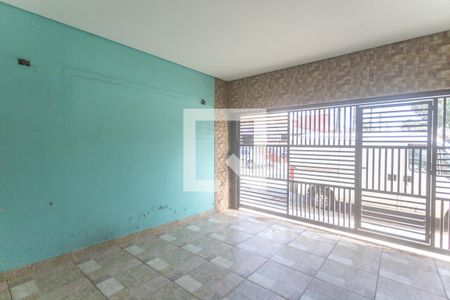 Casa à venda com 156m², 2 quartos e 2 vagas Casa à venda com 156m², 2 quartos e 2 vagasGaragem