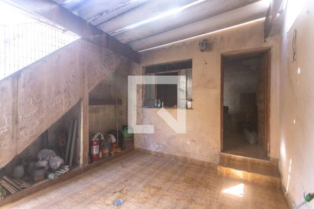 Casa à venda com 156m², 2 quartos e 2 vagas Casa à venda com 156m², 2 quartos e 2 vagasQuintal