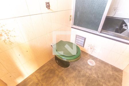 Casa à venda com 156m², 2 quartos e 2 vagas Casa à venda com 156m², 2 quartos e 2 vagasBanheiro da Suíte