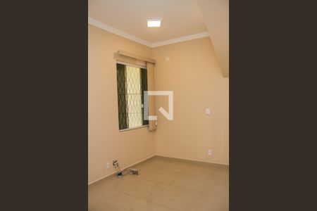 Sala de casa à venda com 3 quartos, 300m² em Piedade, Rio de Janeiro