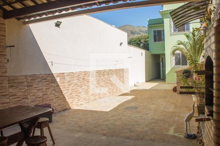 Casa à venda com 300m², 3 quartos e 1 vagaQuintal