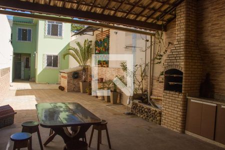 Casa à venda com 300m², 3 quartos e 1 vagaChurrasqueira