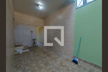 Garagem de casa à venda com 3 quartos, 300m² em Piedade, Rio de Janeiro