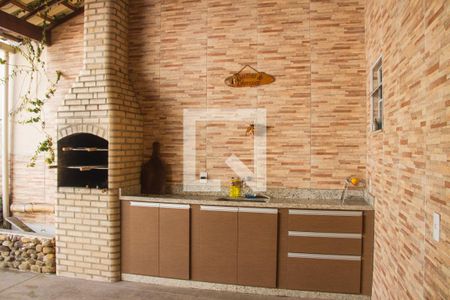 Casa à venda com 300m², 3 quartos e 1 vagaChurrasqueira