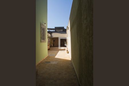 Casa à venda com 300m², 3 quartos e 1 vagaQuintal