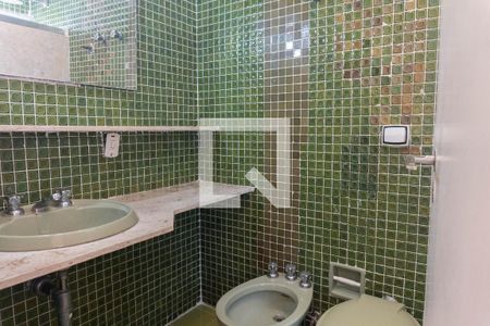 Banheiro da Suíte 1 de apartamento para alugar com 3 quartos, 138m² em Bela Vista, São Paulo