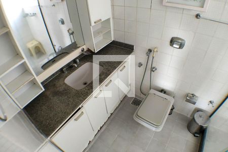 Apartamento à venda com 170m², 3 quartos e 3 vagas Apartamento à venda com 170m², 3 quartos e 3 vagasBanheiro da Suíte