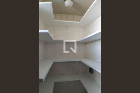 Apartamento à venda com 170m², 3 quartos e 3 vagas Apartamento à venda com 170m², 3 quartos e 3 vagasDespensa