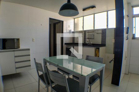 Apartamento à venda com 170m², 3 quartos e 3 vagas Apartamento à venda com 170m², 3 quartos e 3 vagasCozinha