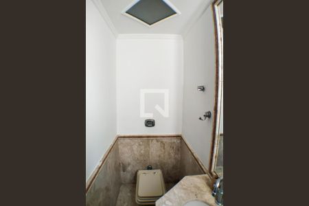 Apartamento à venda com 170m², 3 quartos e 3 vagas Apartamento à venda com 170m², 3 quartos e 3 vagasBanheiro