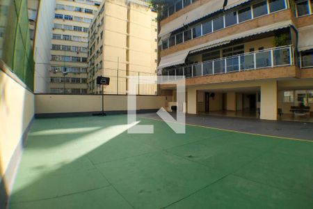 Apartamento à venda com 170m², 3 quartos e 3 vagas Apartamento à venda com 170m², 3 quartos e 3 vagasÁrea Comum