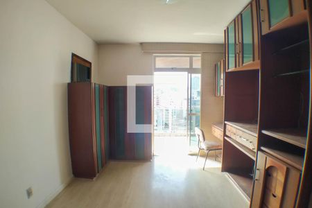 Apartamento à venda com 170m², 3 quartos e 3 vagas Apartamento à venda com 170m², 3 quartos e 3 vagasQuarto 1
